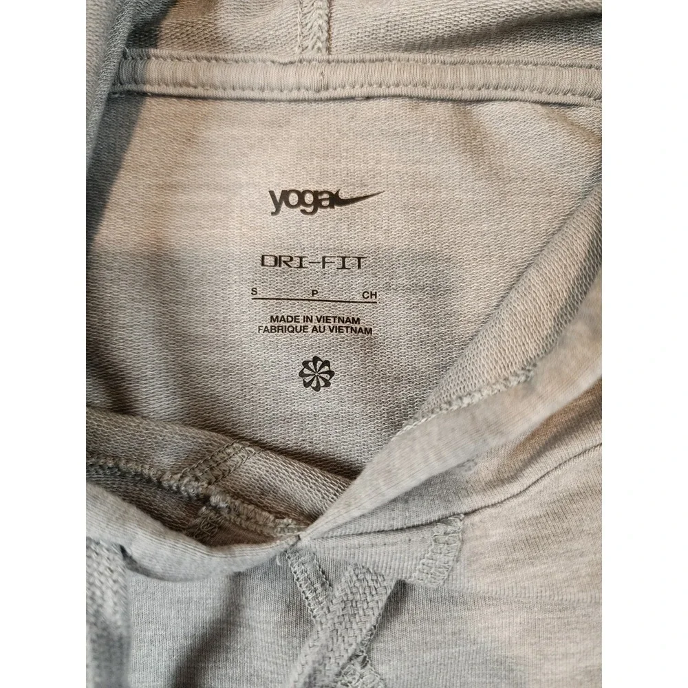 Nike Yoga Dri-FIT Hoodie‎ Womens Small Gray Pullover Sweatshirt CZ9148-063